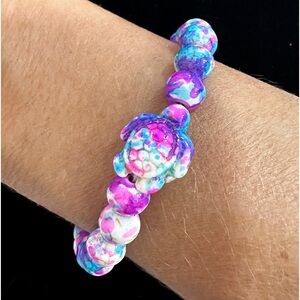 Turtle stretchy bracelet - New! Colors may Vary!